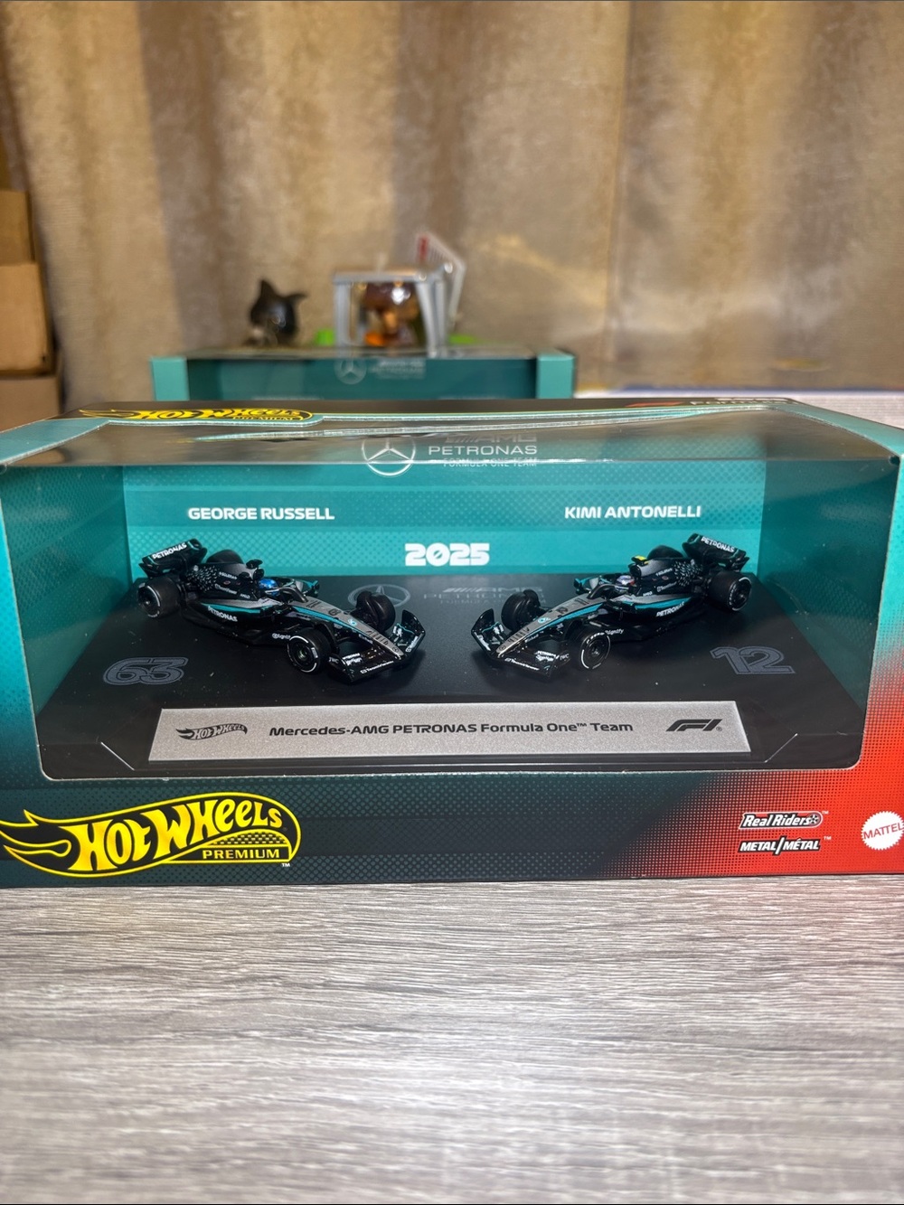 Premium Mercedes-AMG Petronas Formula 1 Team 2025 Green/Black Die-Cast Set